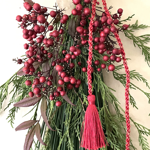 送料無料】大王松と南天のお正月飾り・赤 しめ縄・しめ飾り risui 通販