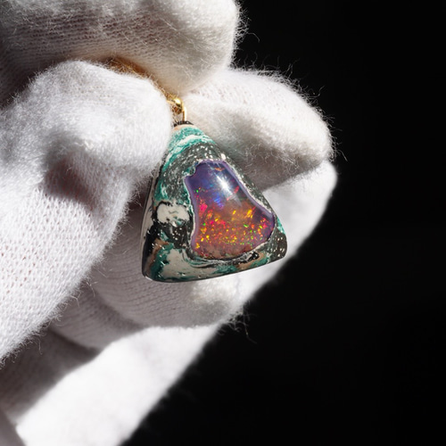 Galaxyオパール20 No41 K14gfトライアングルペンダントトップ