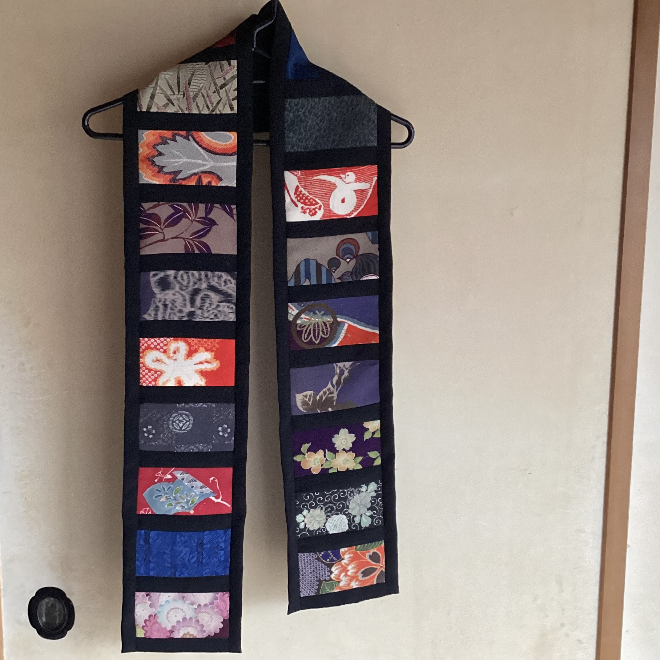 ちりめん　絹　パッチワークのスカーフ　①