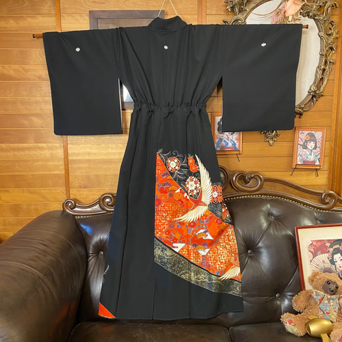 彩　着物リメイク♪ 黒留着物からロングワンピース❣️丈138cm 彩 着物リメイク♪ 黒留袖からロングワンピース❣️Mサイズ 彩 着物