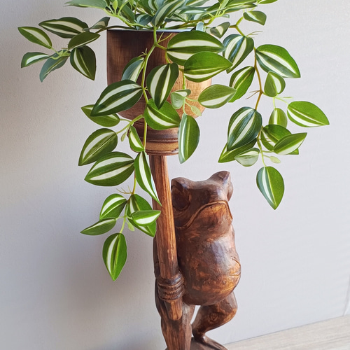 木彫りのカエル｜鉢カバー ポット｜フェイクグリーン 造花｜花台