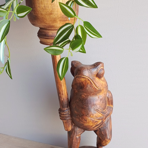 木彫りのカエル｜鉢カバー ポット｜フェイクグリーン 造花｜花台