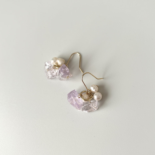 ラフカットアメジスト×淡水パール ピアス/イヤリング/樹脂
