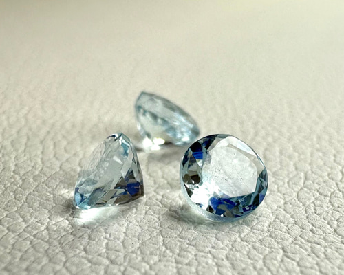 宝石質 アクアマリンAAA》ラウンドファセットカット ルース 4mm【1粒