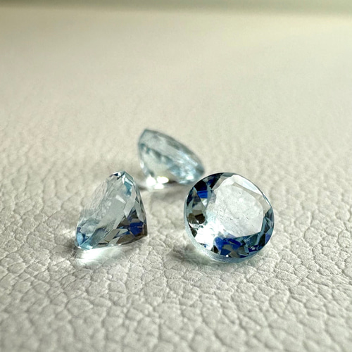高品質◎アクアマリン フリーフォーム 天然石 ルース パーム 握り石 原石 1粒》宝石質アクアマリン AAA ラウンドファセットカット 4mm｜天然石