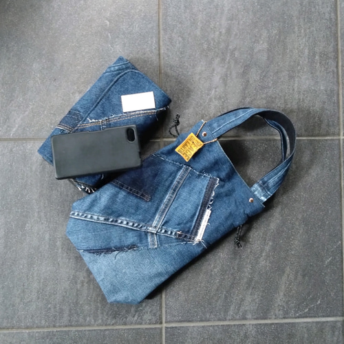 775ぱから‪ちゃーん‪☺︎プロフお読み下さい　大きめデニムリメイクバック 775ぱから‪ちゃーん‪☺︎プロフお読み下さい 大きめデニムリメイク‬‬