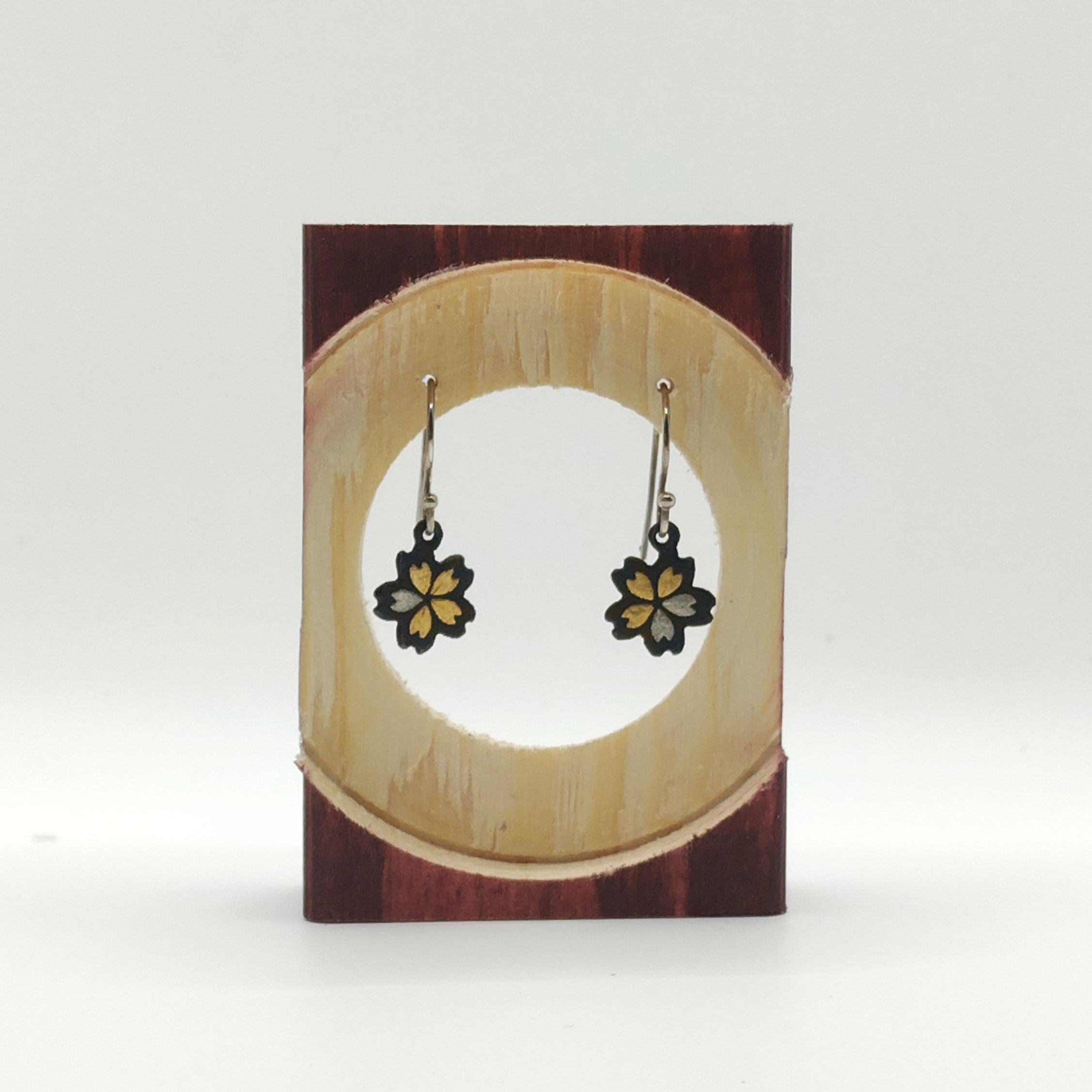 肥後象嵌(象がん)　「サクラピアス」　フックピアス　～熊本の伝統工芸～