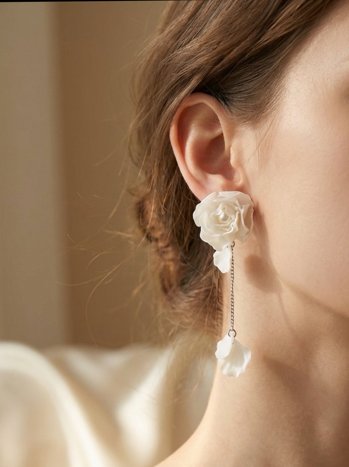 Layers of Petals asymmetry 花びらの重なり　樹脂クレイ×淡水パール