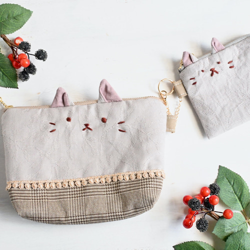 小梅さん様…専用…ペタンコポーチ…段ボール猫ちゃん 袋の猫ちゃん 小梅さん様…専用…ペタンコポーチ…段ボール猫ちゃん 袋の猫ちゃん