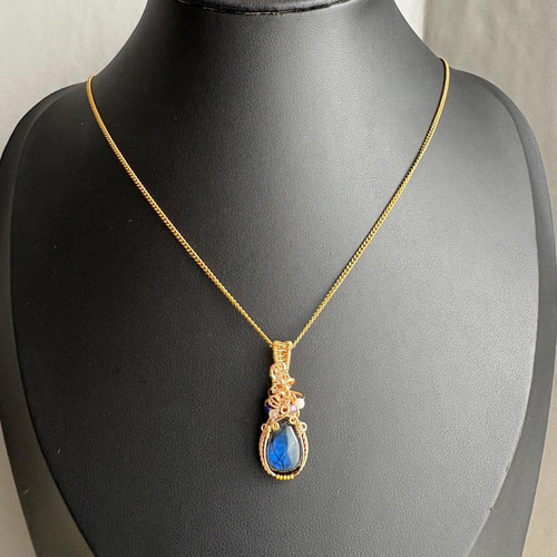 ブルーラブラドライト ペンダントトップ ワイヤーラッピング 天然石