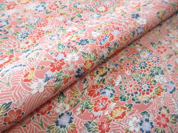 茶がかった薄桃色 四季花模様 本加賀友禅 正絹 丹後ちりめん No.233