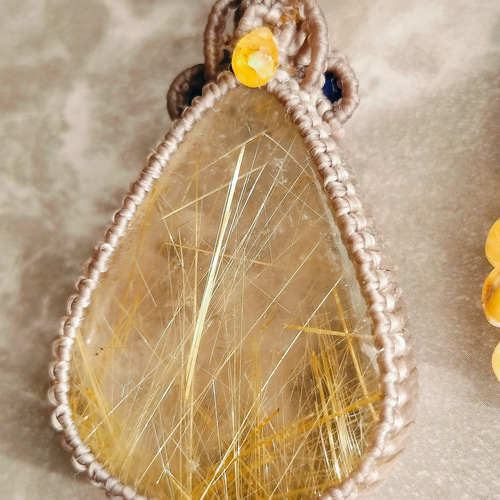 ゴールデンルチルクォーツマクラメネックレス【水精の紡ぎ