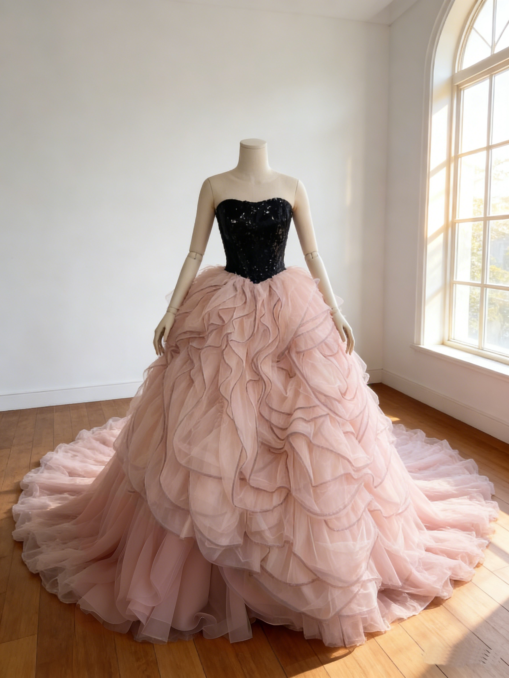 カラードレス    ピンク  アシンメトリードレス  ビスチェドレス   華やかなトレーン  ブライダル 色直し