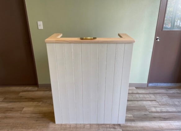 1枚板で作成　レジカウンター　受付カウンター 1枚目の画像