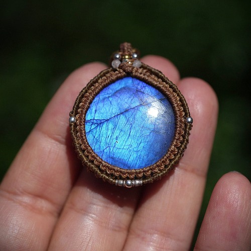 まんまるの宇宙☆ブルーラブラドライト マクラメネックレス2231