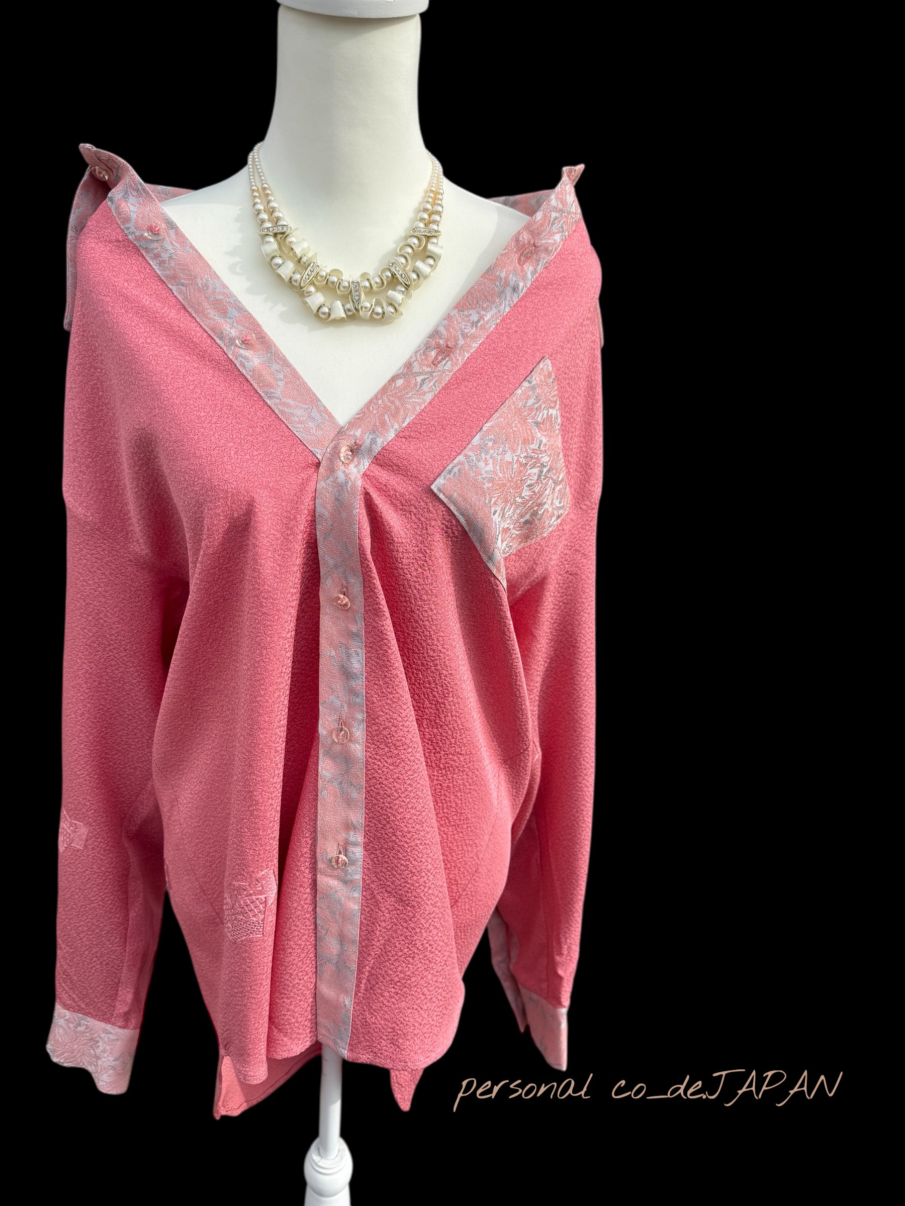 ご祈祷ロングシャツ【一点物】朱紅に刻む、静かな構築美　着物リメイク