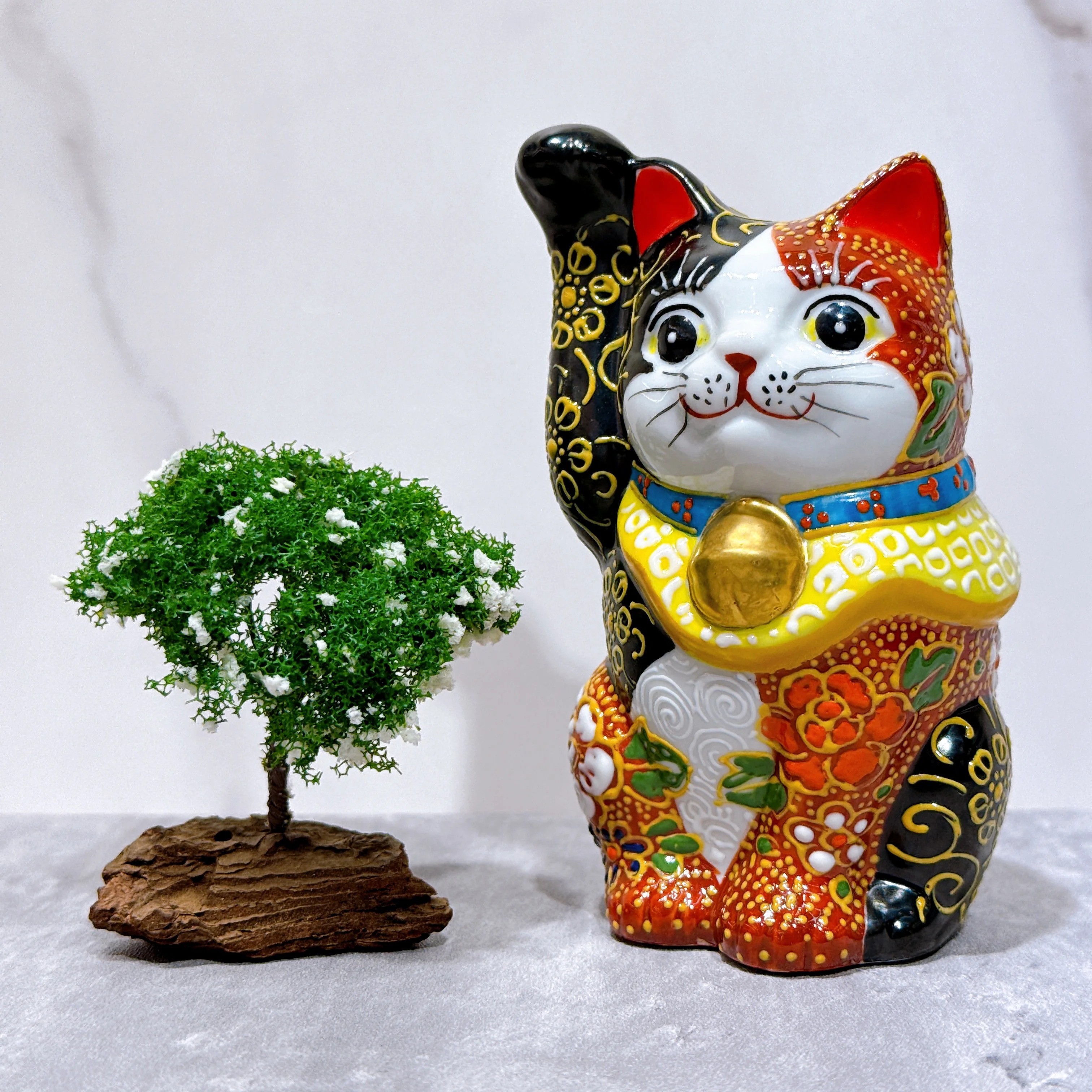 【九谷焼 招き猫】赤黒化成 3.7