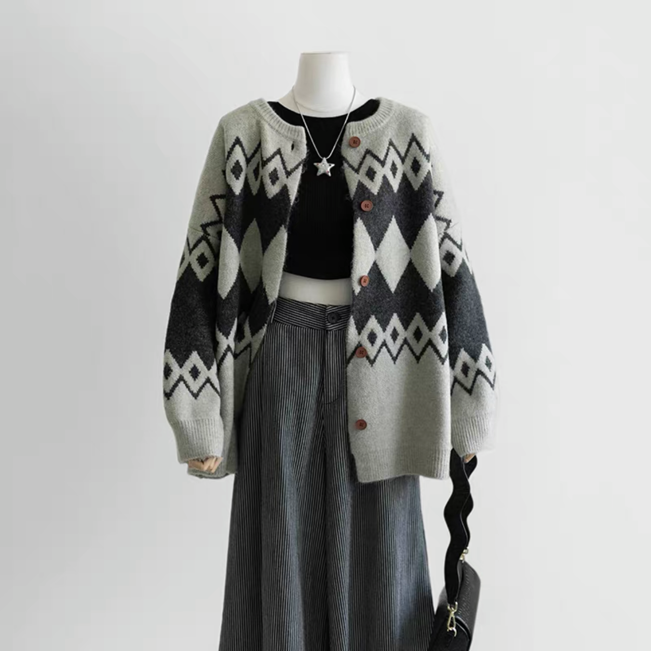 新作｜レディースニット 春秋　　おしゃれセーター　ゆったりタイプ