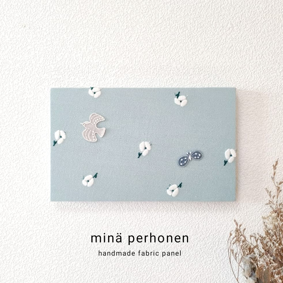 ファブリックパネル　ミナペルホネン　インテリア　オハヨー　チョウチョ　北欧　鳥 ファブリックパネル ミナペルホネン インテリア オハヨー チョウチョ