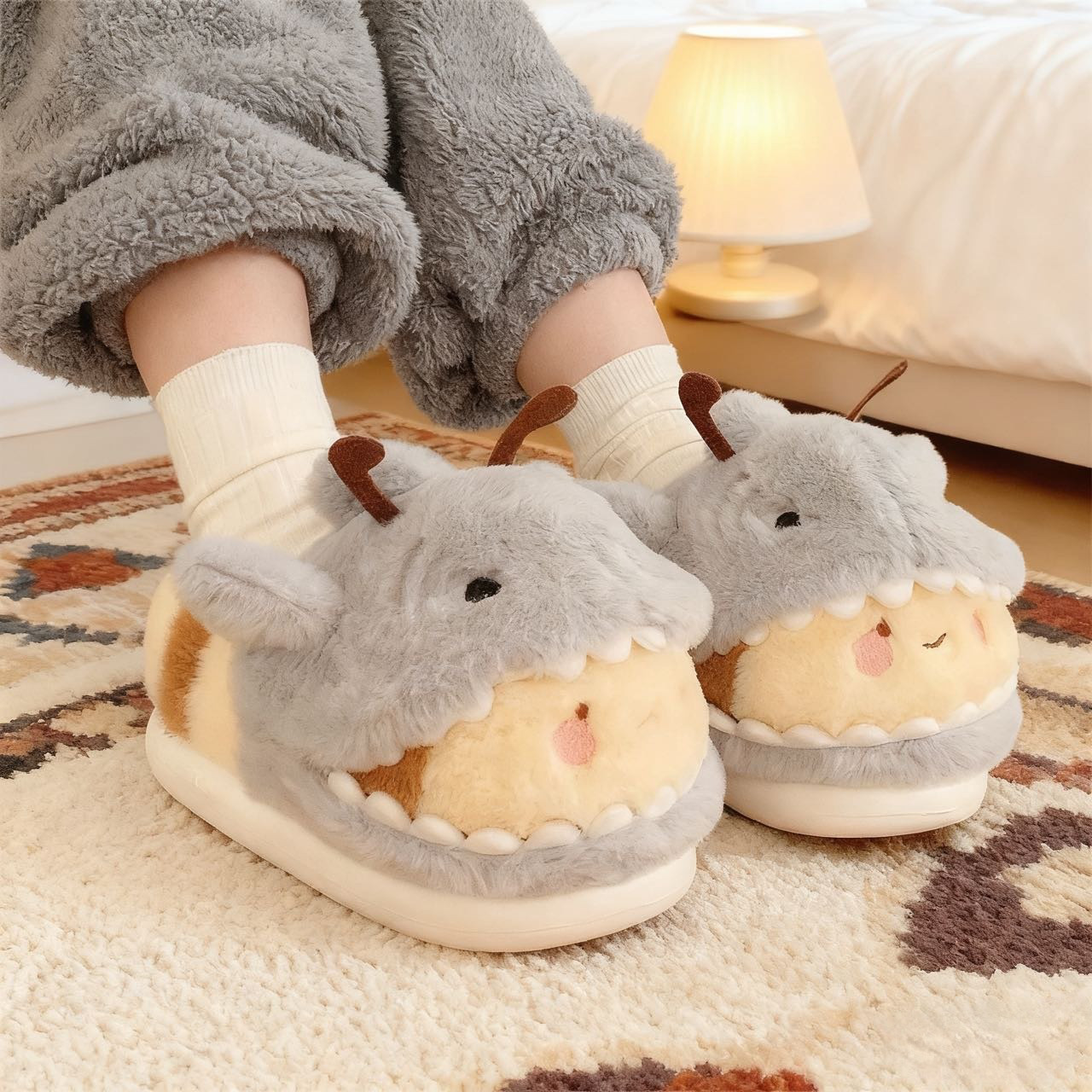 和風 サメ & ミツバチ 面白い カップル モコモコ スリッパ 男女兼用 冬用 かかと包み インドアハウスシューズ 2.