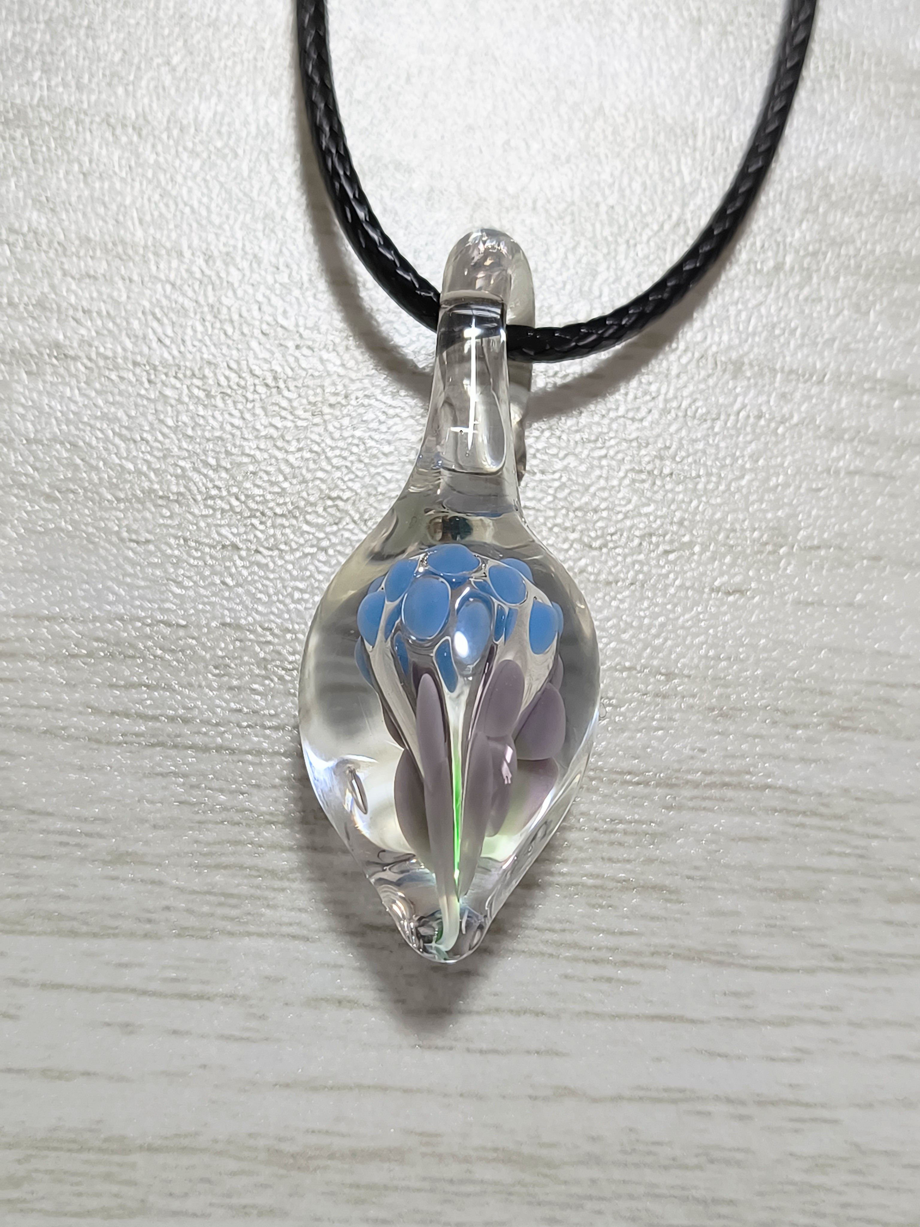 ガラス細工花束 ペンダントトップ｜一点もの｜静かな青のガラスネックレス