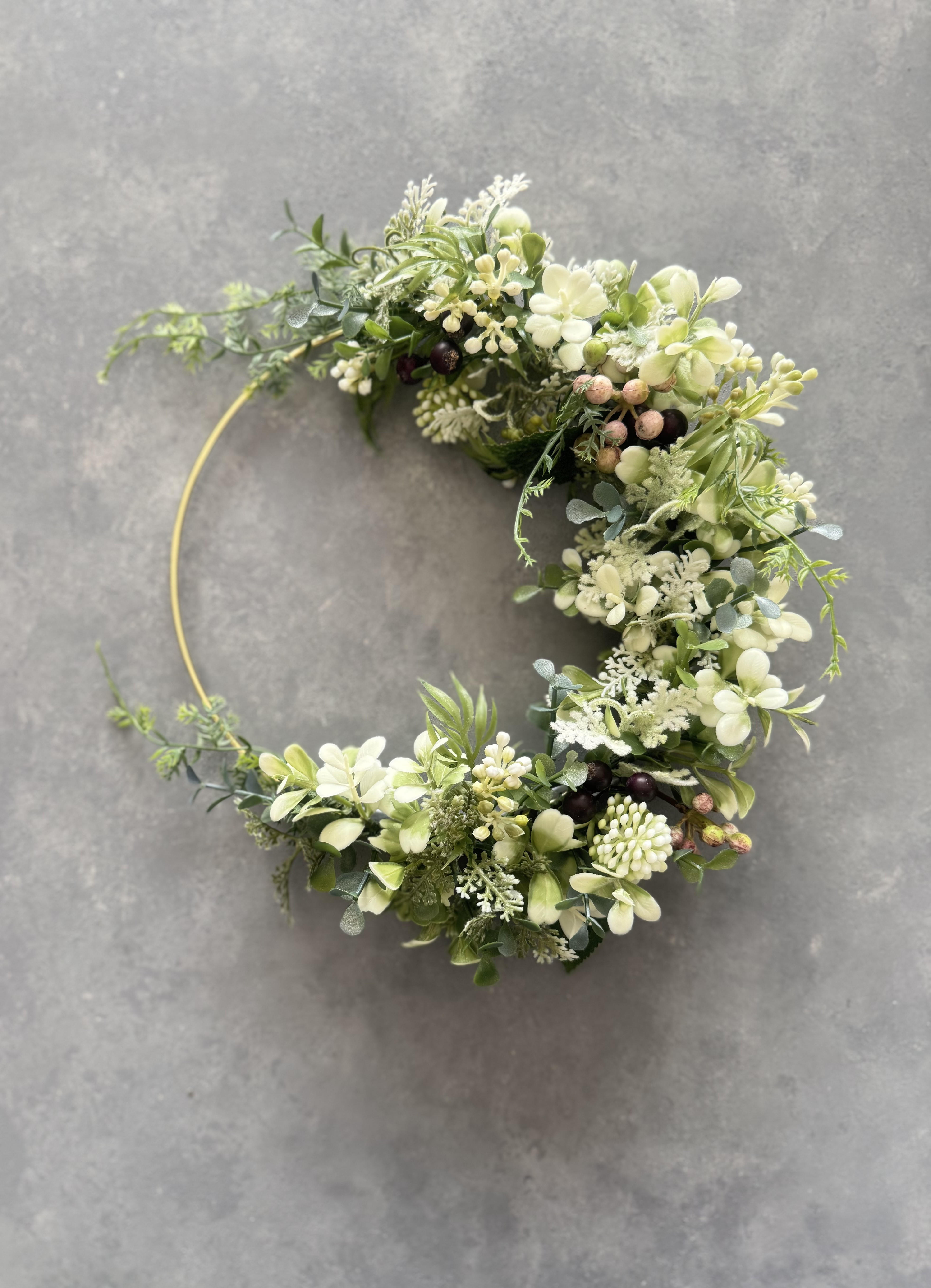 通年飾れる ナチュラルなグリーンのフープリース ― 約26cm ―