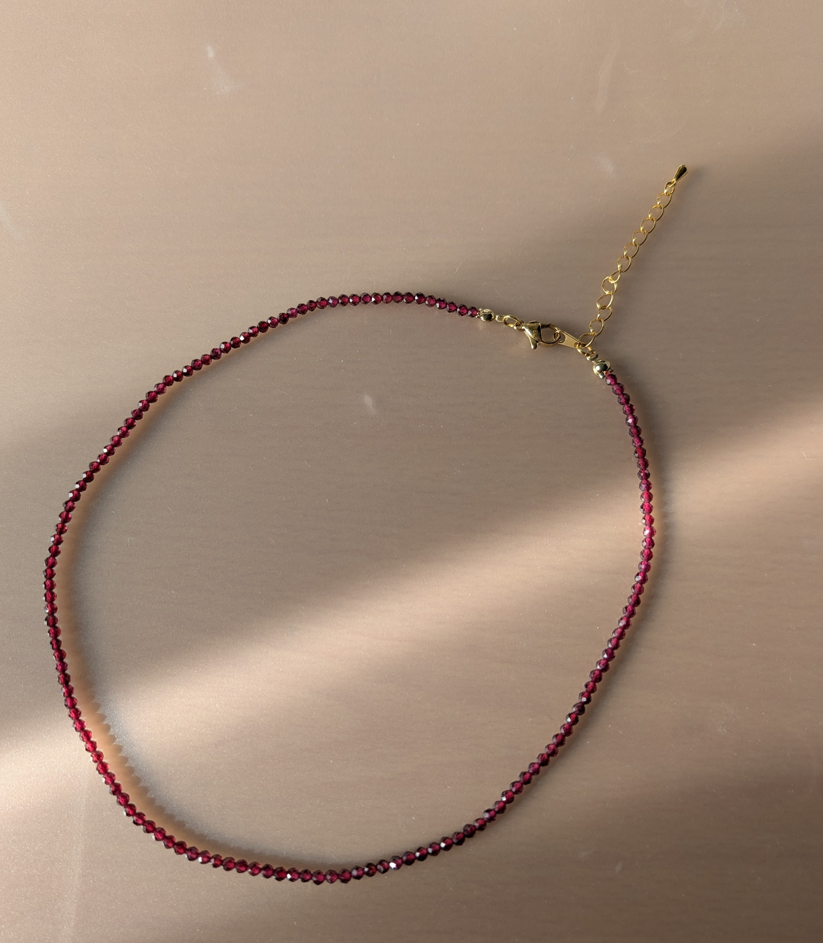 極小カット　ガーネットネックレス　1月誕生石