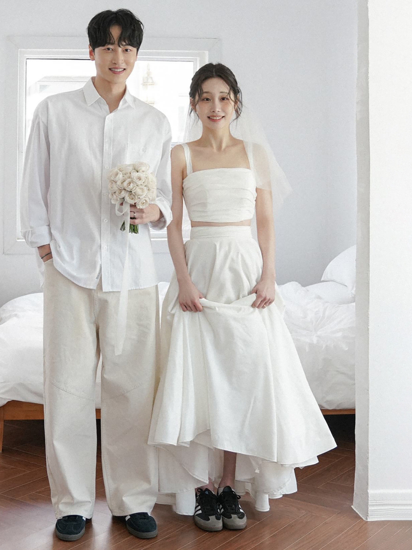 高級感 白 ノースリーブ ウェディングドレス シンプル 韓国風 結婚式 花嫁 演奏会 誕生日 前撮り HL996