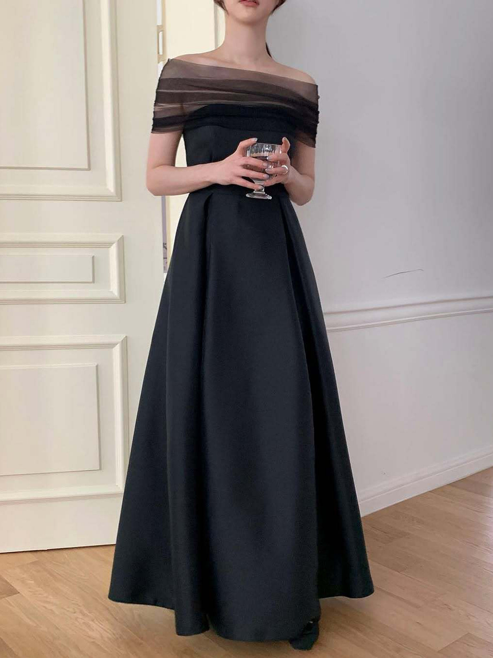 高級感 白 黒 サテン オフショルダー パーティードレス シンプル 韓国風 結婚式 花嫁 演奏会 前撮り HL998