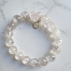 眠れる才能を開花させる、やさしい波動のサゲニティッククオーツ