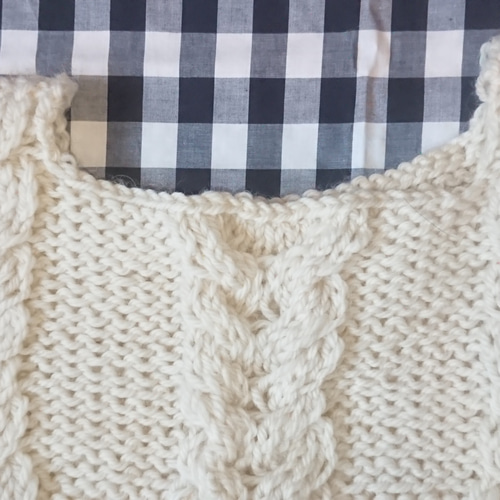 即納冬物】ウール100%手編みアイボリーアラン模様ざっくりニットベスト