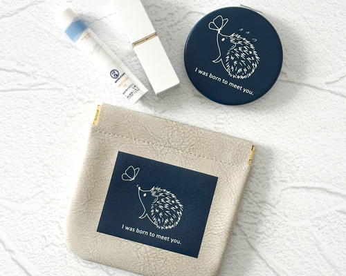 ちょうちょと出会うはりねずみ バネ口ポーチ＆折り畳みコンパクト