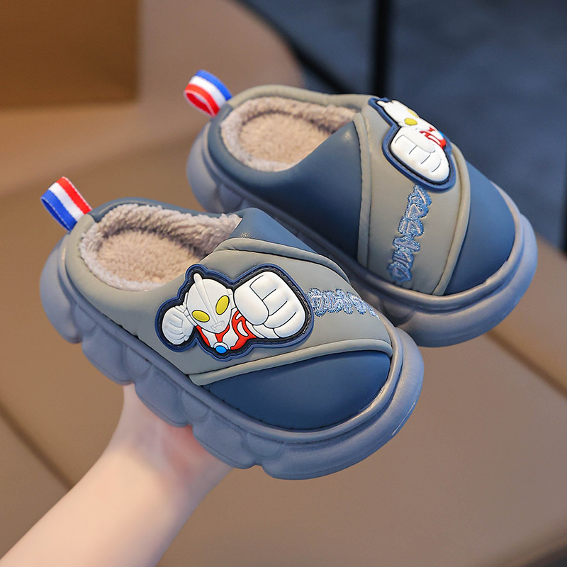 日本制 ウルトラマン キッズ 綿入りスリッパ 男の子用 秋冬新款 室内用 家居 暖かい 毛羽立ち素材 加絨保暖