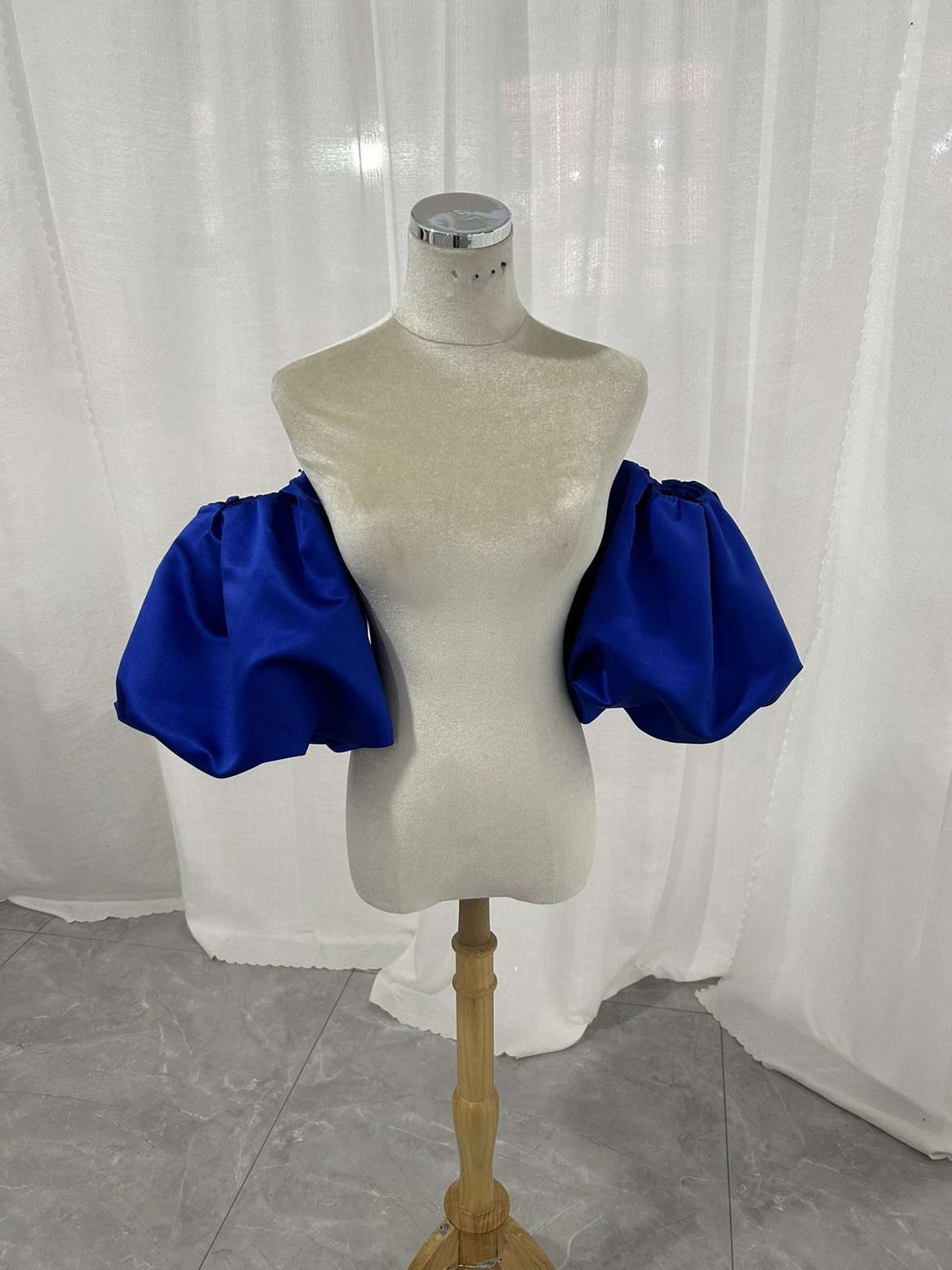 ネイビー 　ふんわり人気上昇！　パフスリーブ　アームカバー　付け袖　プライダル　花二の腕カバー　ウエディングアレンジ