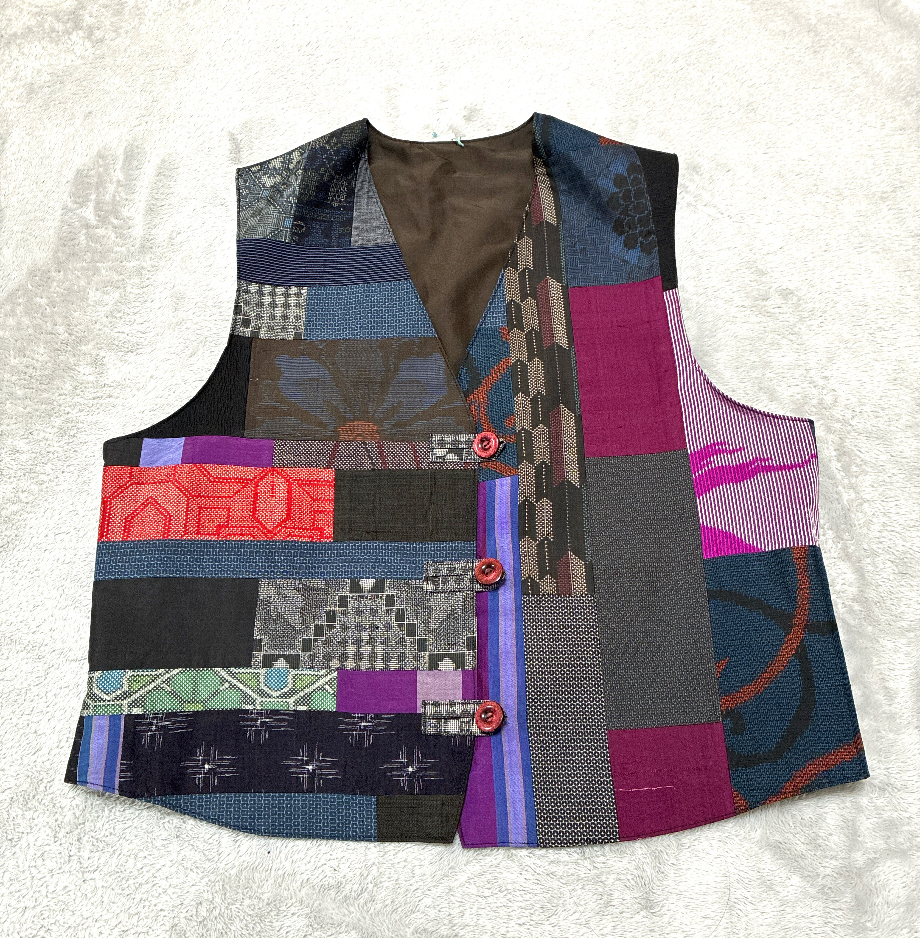 着物リメイク　パッチワークベスト