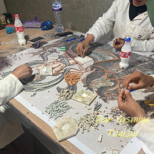 モザイクタイル＊チュニジア伝統工芸 躍動感の溢れる馬の姿 馬01