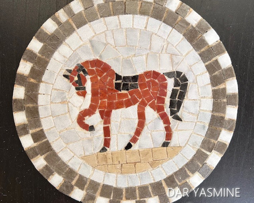 モザイクタイル＊チュニジア伝統工芸 躍動感の溢れる馬の姿 馬01