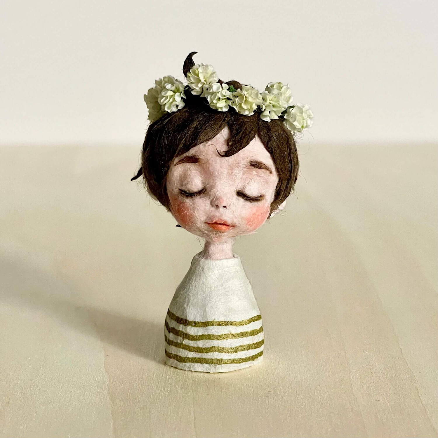 和紙人形『シロツメクサの花冠の子』小さな幸運を運ぶミニドール(胸像)