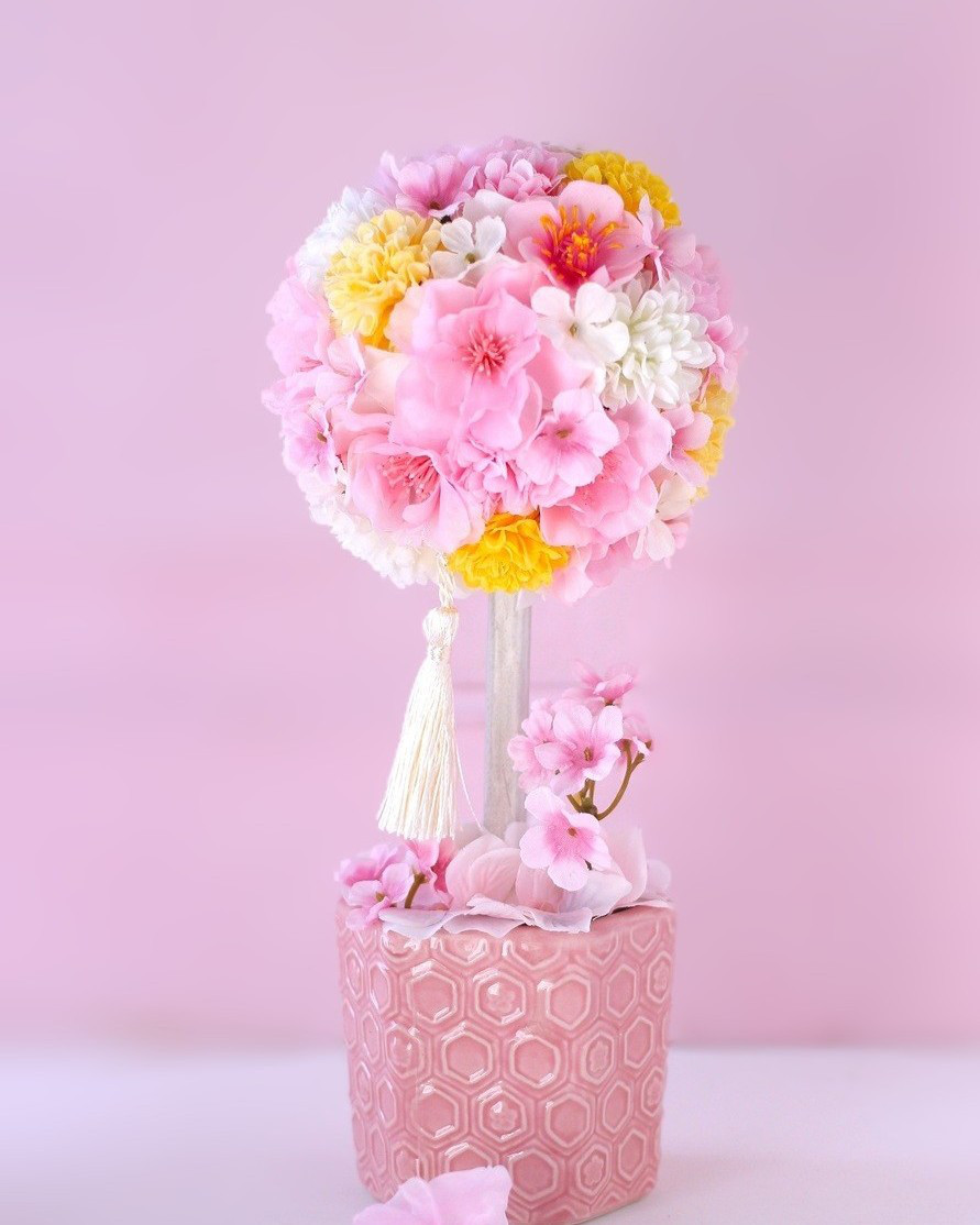 春爛漫！桜と桃のトピアリー　ひな祭り　春　アレンジメント　アーティフィシャルフラワー　ピンク　イエロー