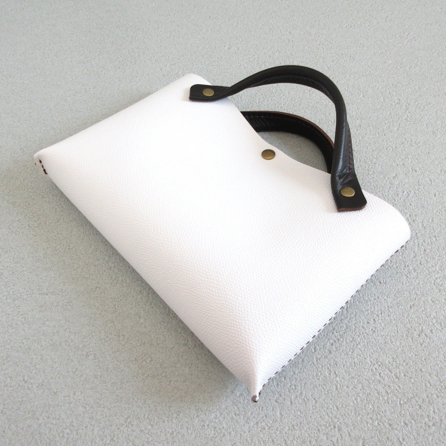 手縫い☆そのまま持っても映える♪《牛革》バッグインバッグ・ハンドソーイング・084・復刻