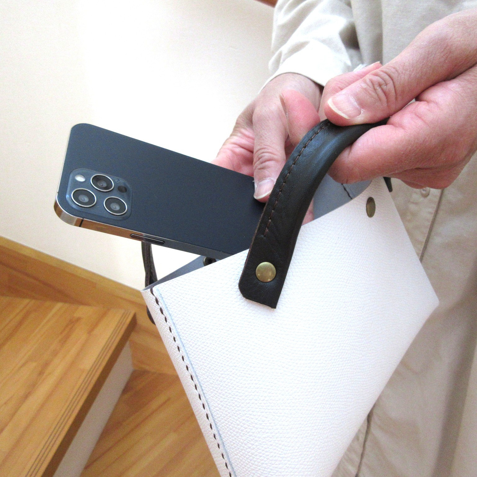 手縫い☆そのまま持っても映える♪《牛革》バッグインバッグ・ハンドソーイング・084・復刻