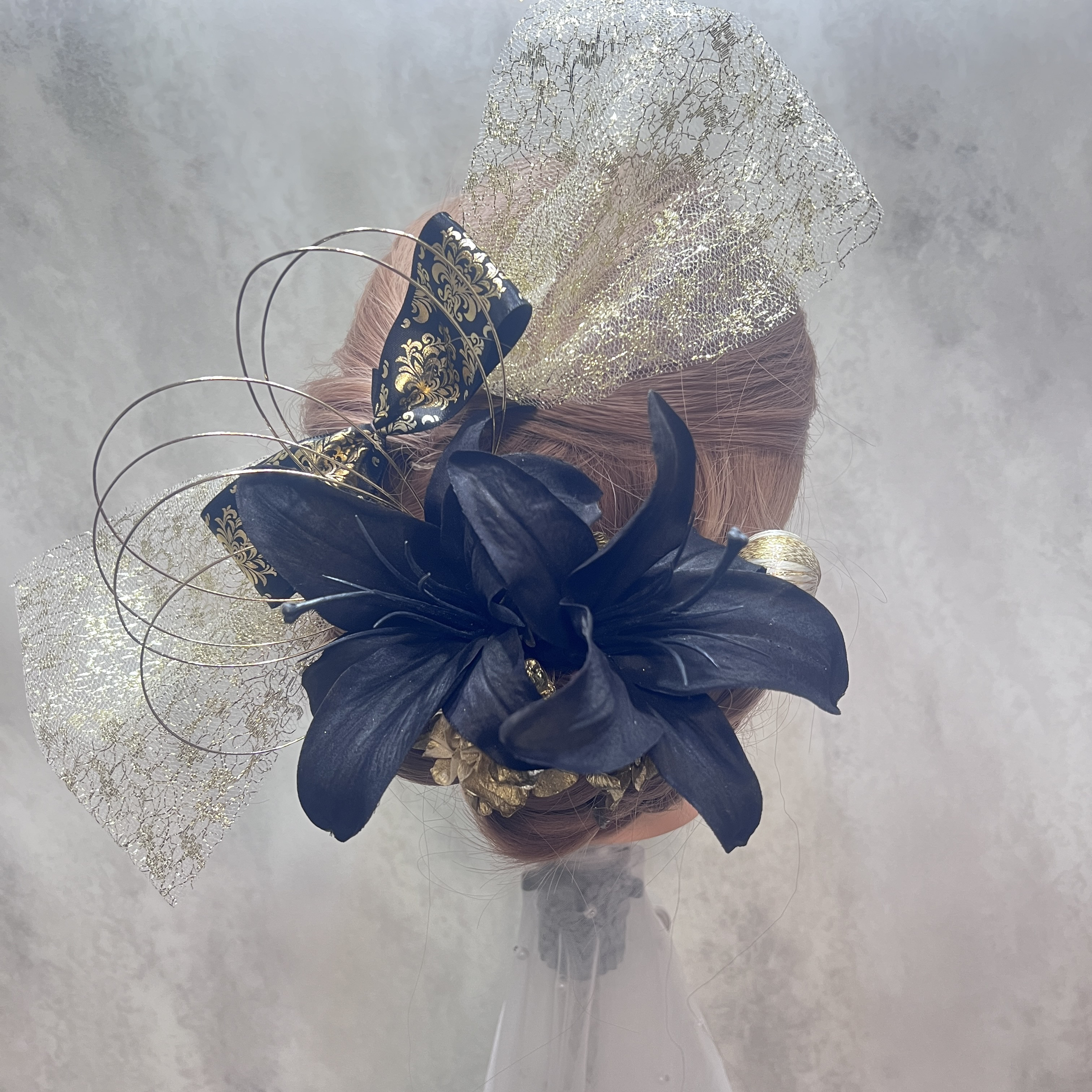 t61 ゆり カサブランカ　黒　ゴールド 和装 髪飾り 成人式 振袖 結婚式