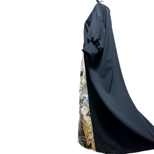 振袖　着物リメイク　ドレス　濃紺×大輪桜　和柄　ワンピース　ハンドメイド 振袖 着物リメイク ドレス 和柄 ワンピース 濃紺×牡丹や菊や桜 ぽわん