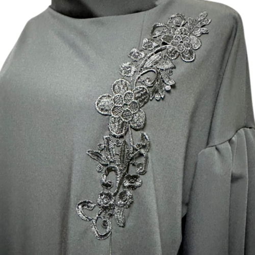 振袖 着物リメイク ドレス 和柄 ワンピース 黒×牡丹や菊 ぽわん袖