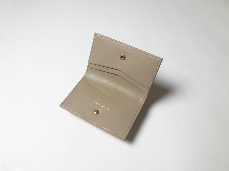 上質イタリアンレザー’スタイリッシュな名刺入れ'「Business card case」- サンドベージュ -