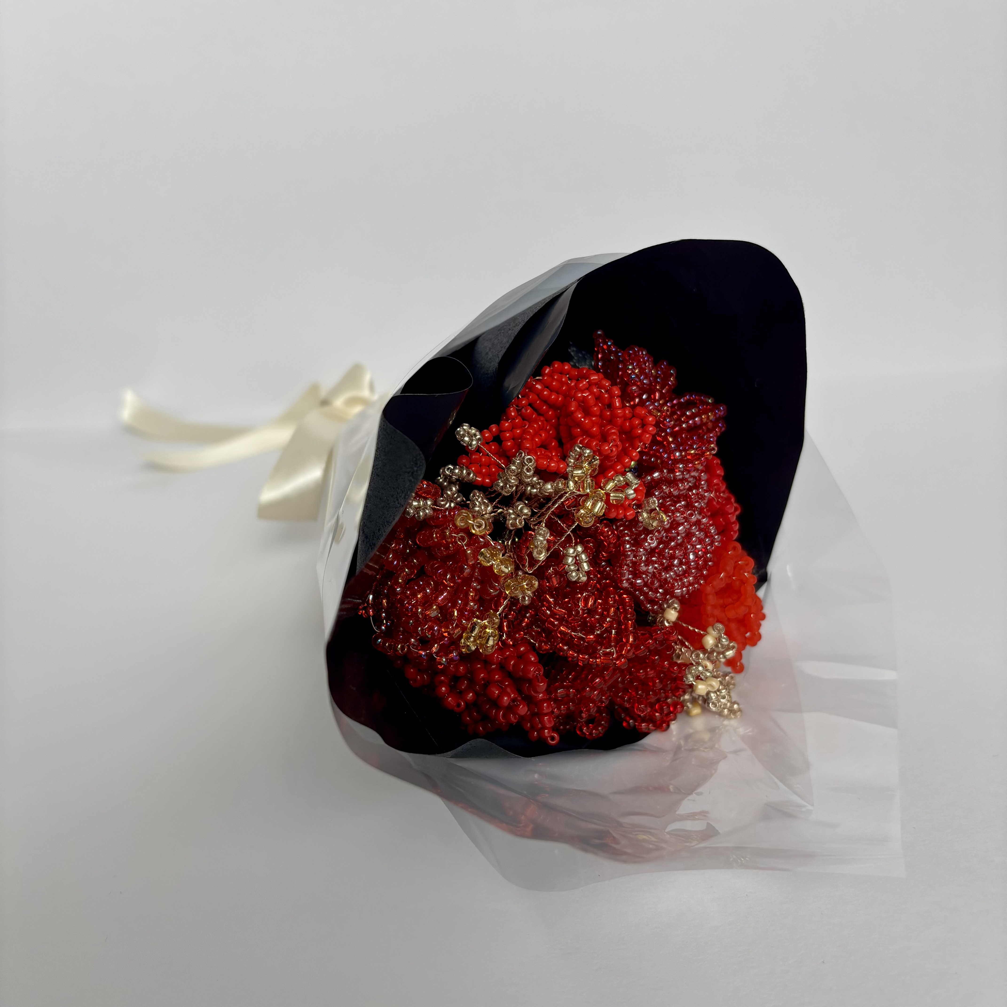 赤薔薇のビーズフラワー赤薔薇のブーケ ビーズフラワー  インテリア ギフト 冬