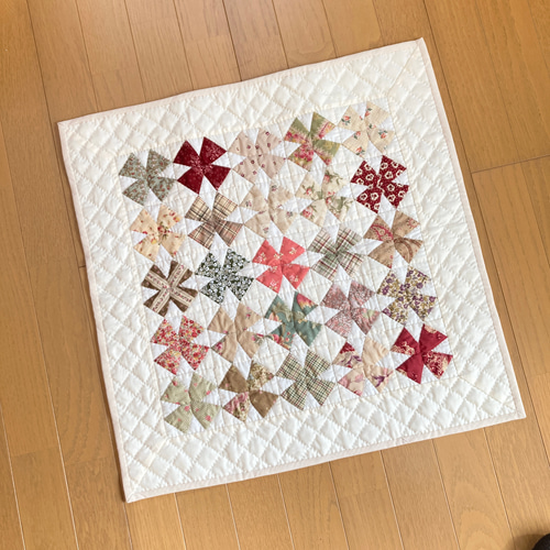 メイフラワーのタペストリー パッチワークキルトタペストリー