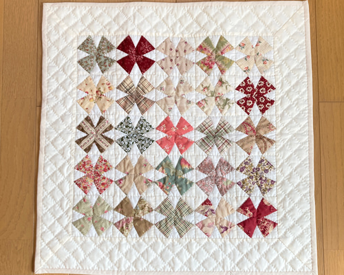 メイフラワーのタペストリー パッチワークキルトタペストリー