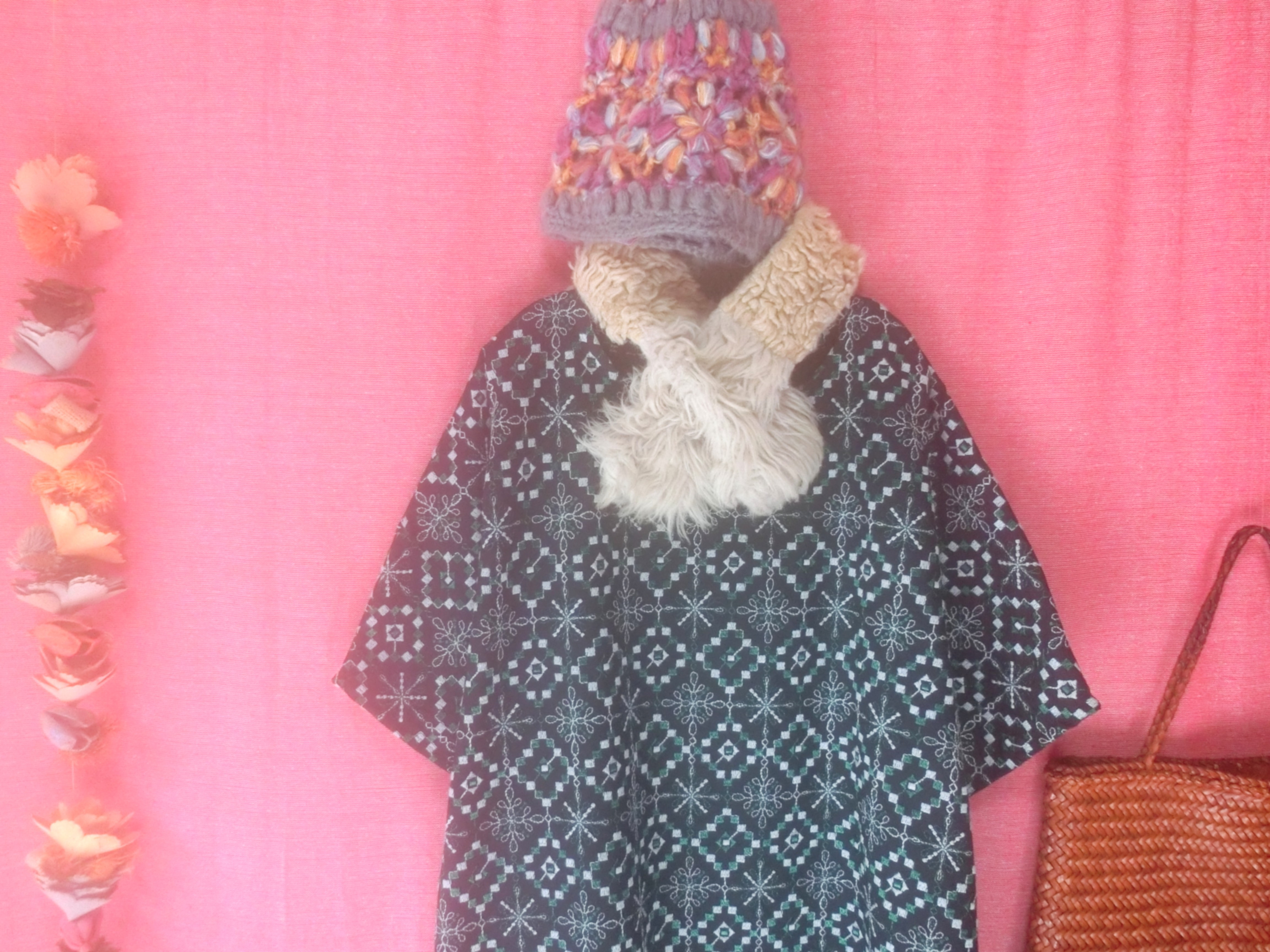 【重ね着】北欧雪タイル 刺繍レースゆったり ワンピース 黒