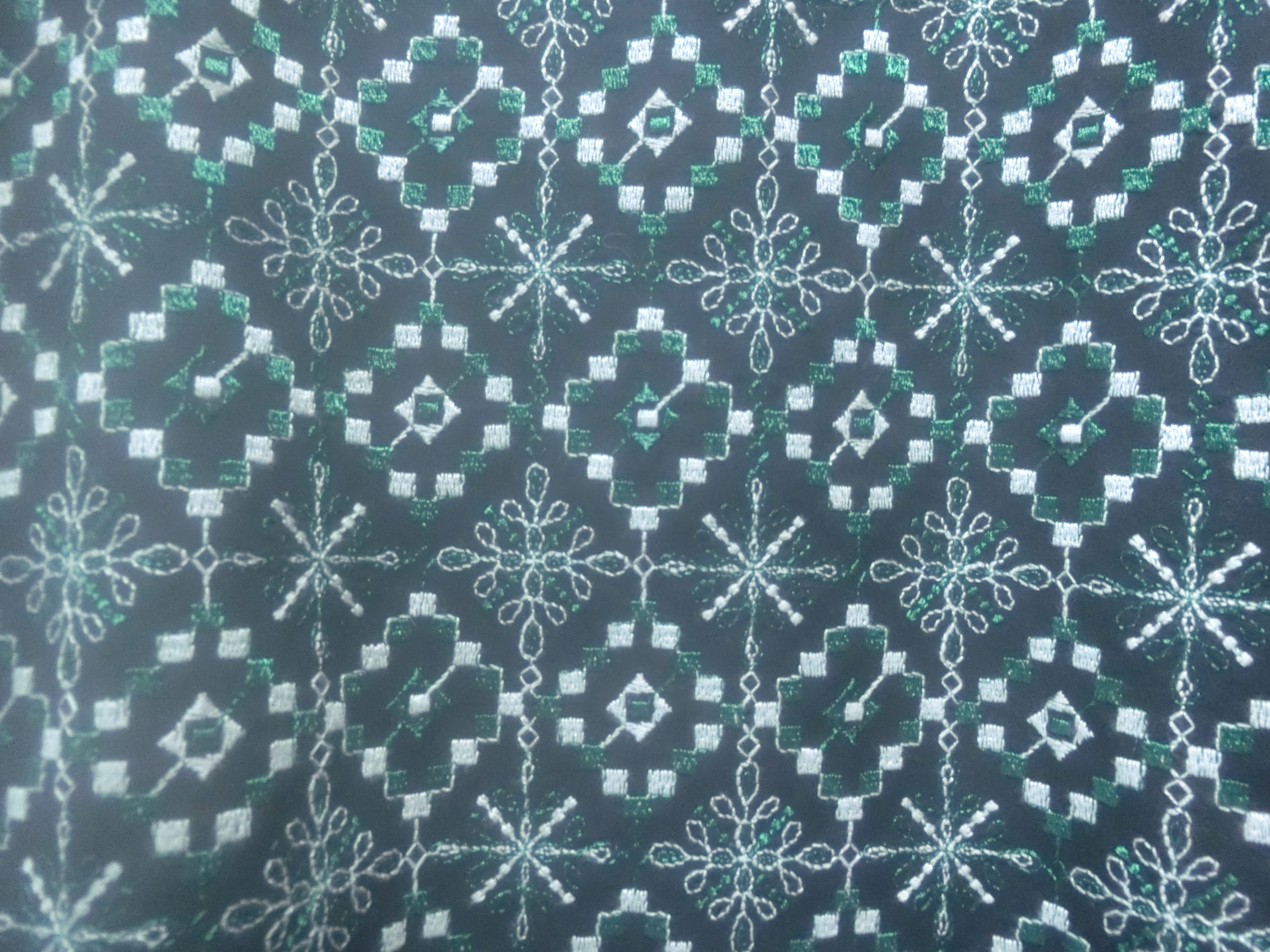 【重ね着】北欧雪タイル 刺繍レースゆったり ワンピース 黒